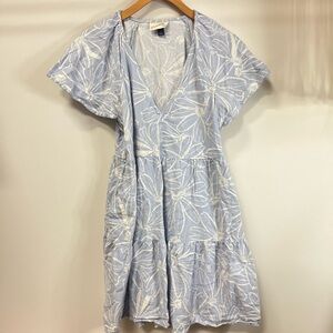 Universal Thread Light Blue and White Floral Midi Dress